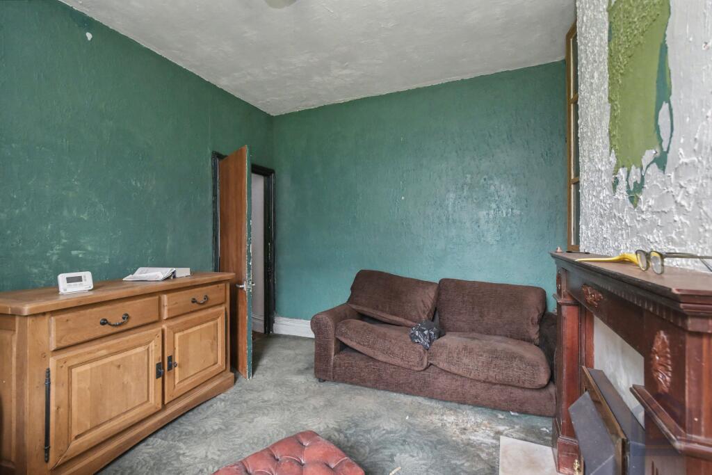 201 Cwmamman Road
Garnant, Ammanford, SA18 1LS photo 4