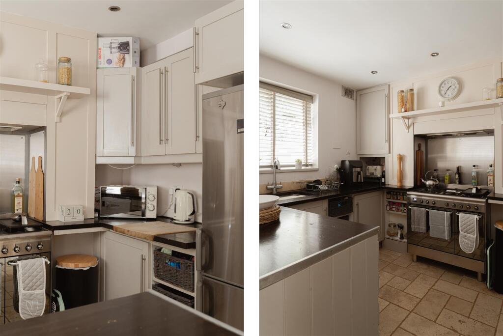 House in Reigate and Banstead, Surrey - View 5