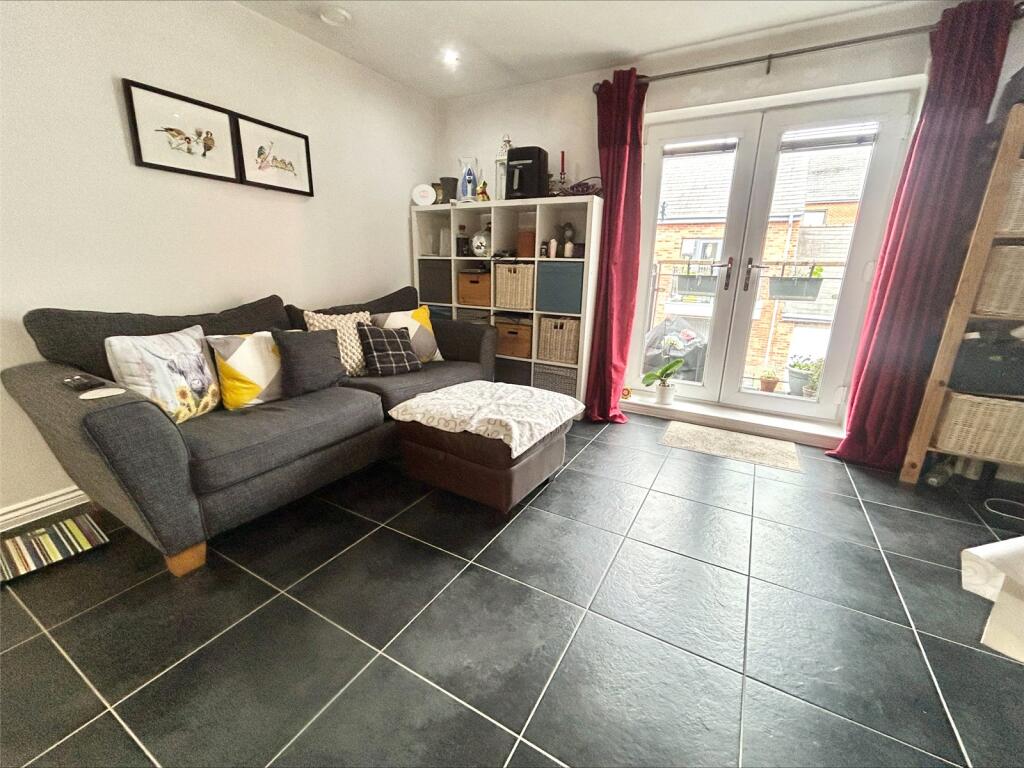 Dexter Drive, Waterlooville, PO7 - More