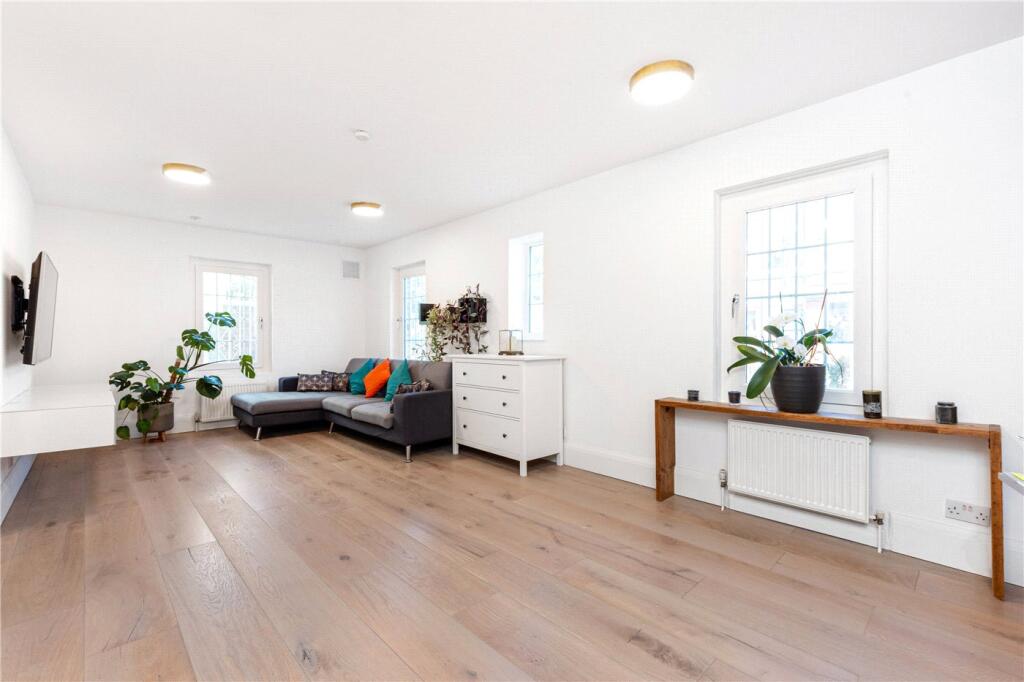 Main image of property: Rumsey Mews, London, N4