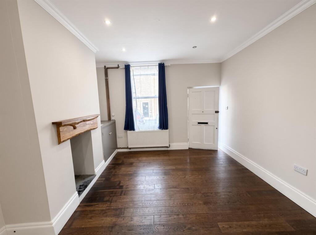 House in Macclesfield, Moss Rose - View 4