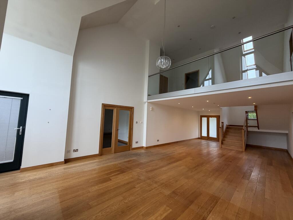 House in Perth - View 5