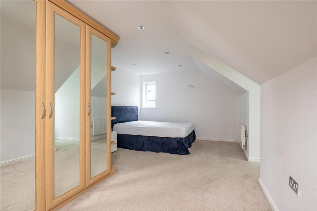 Apartment in York - View 5