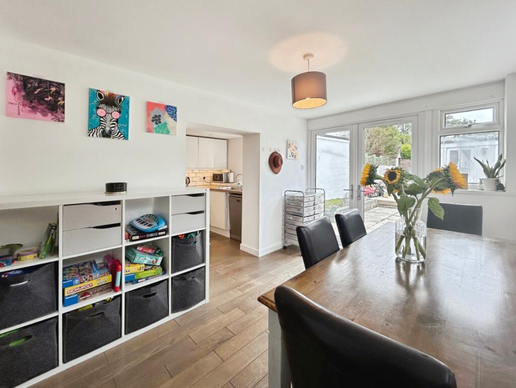 House in Hayle, Guildford - View 5