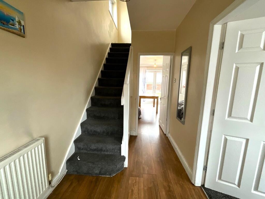 House in Doncaster, Armthorpe - View 5