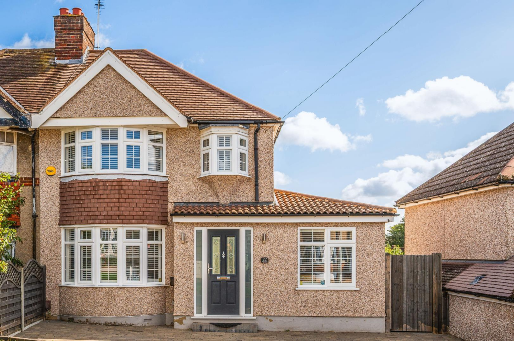 3-bed semi-detached on Walsingham Gardens, Stoneleigh, £760,000