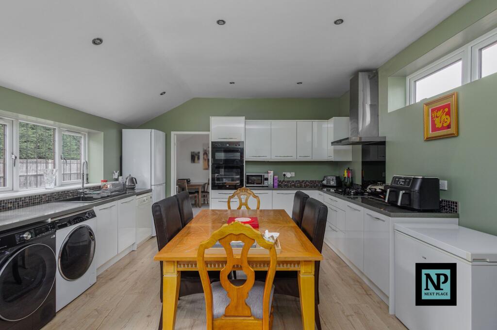 Additional image 4 of Manor Road, Mile Oak, B78