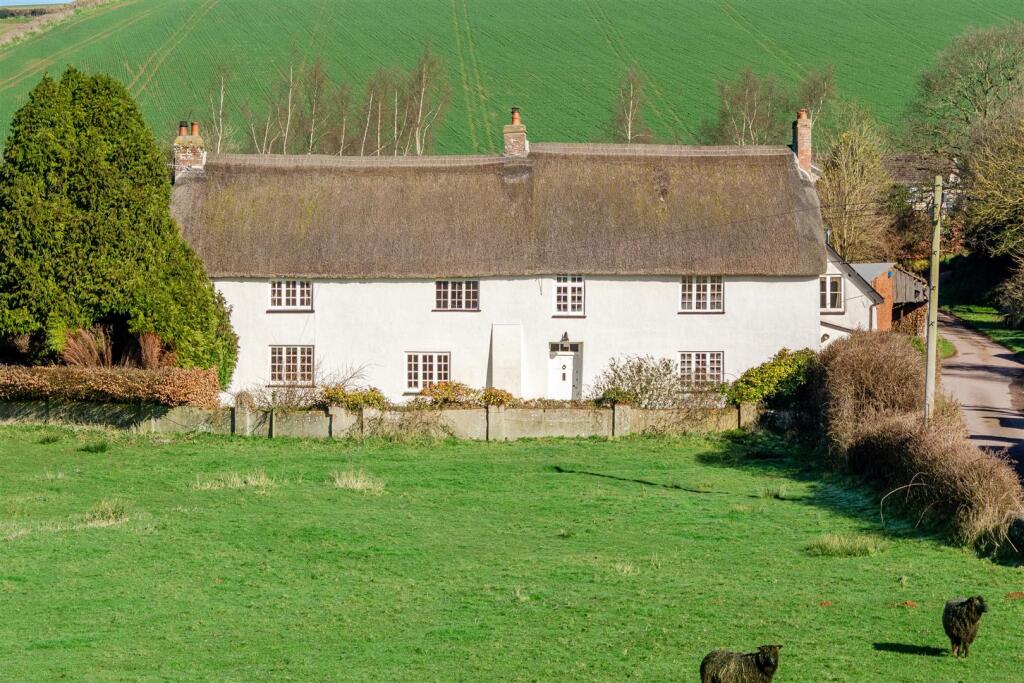 Main image of property: Crediton