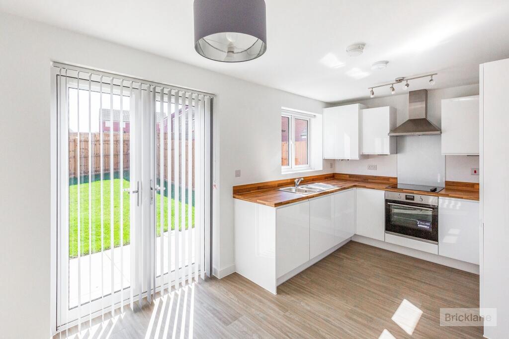 Garland Road, Weldon, CORBY - View 2