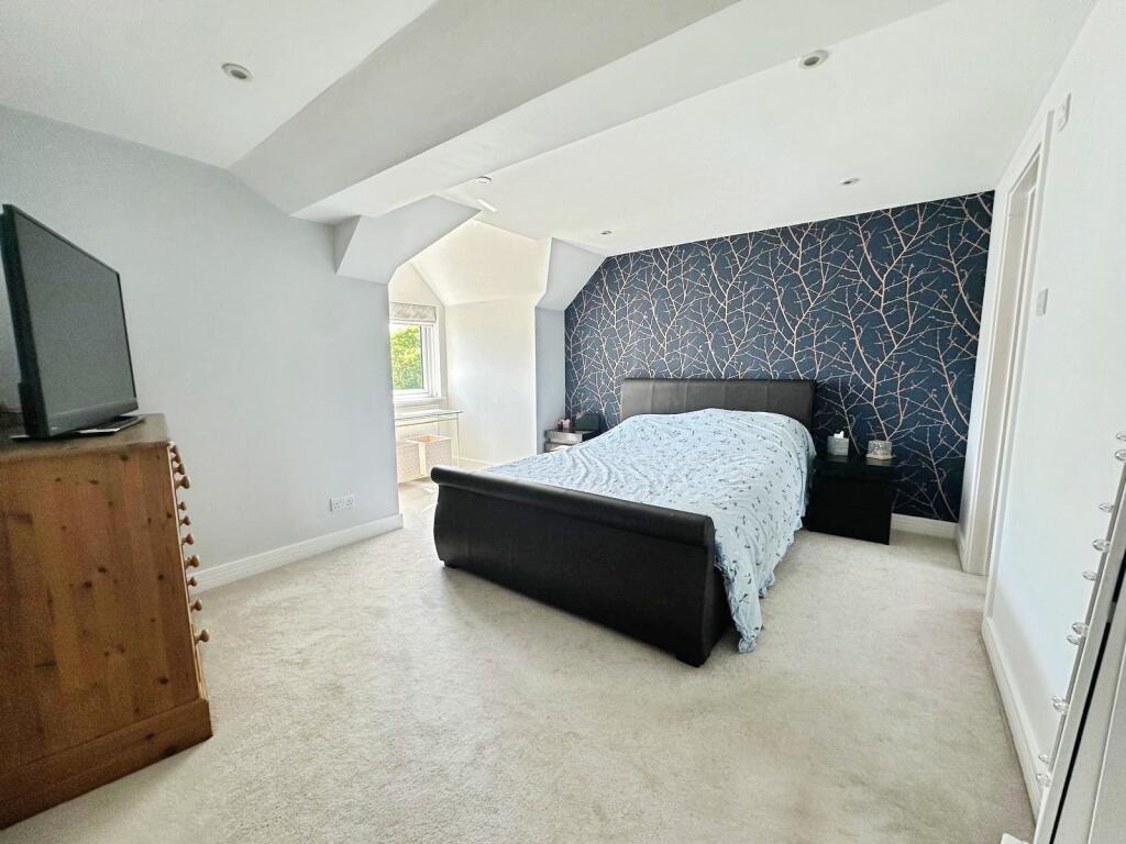 House in Reading, Barkham - View 4