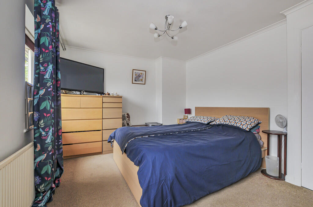 House in Slough - View 5
