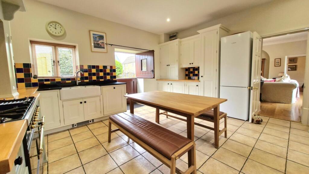 Towngate East, MARKET DEEPING, PE6 - View 4