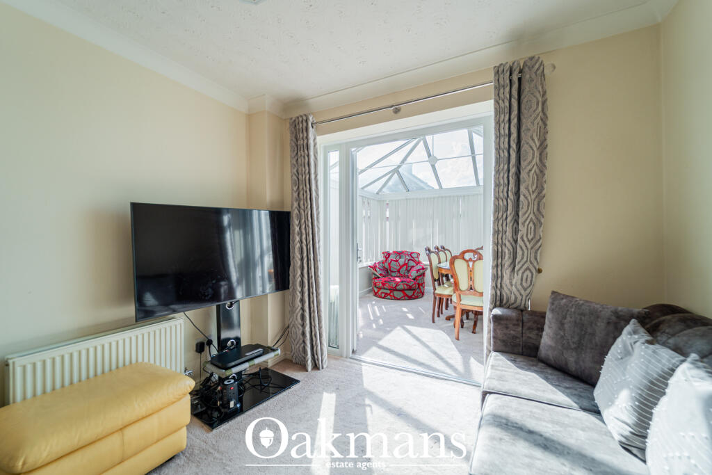 Maple Leaf Drive, Birmingham, B37 photo 5