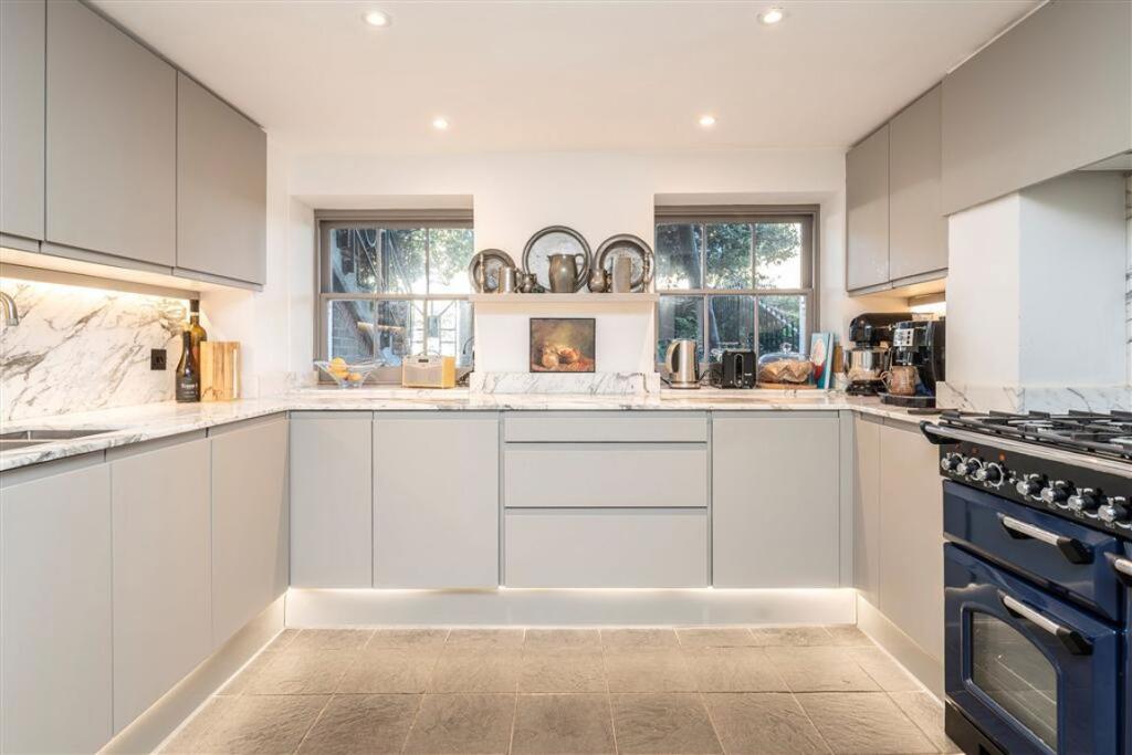 House in London, Bermondsey Village, Walworth - View 4