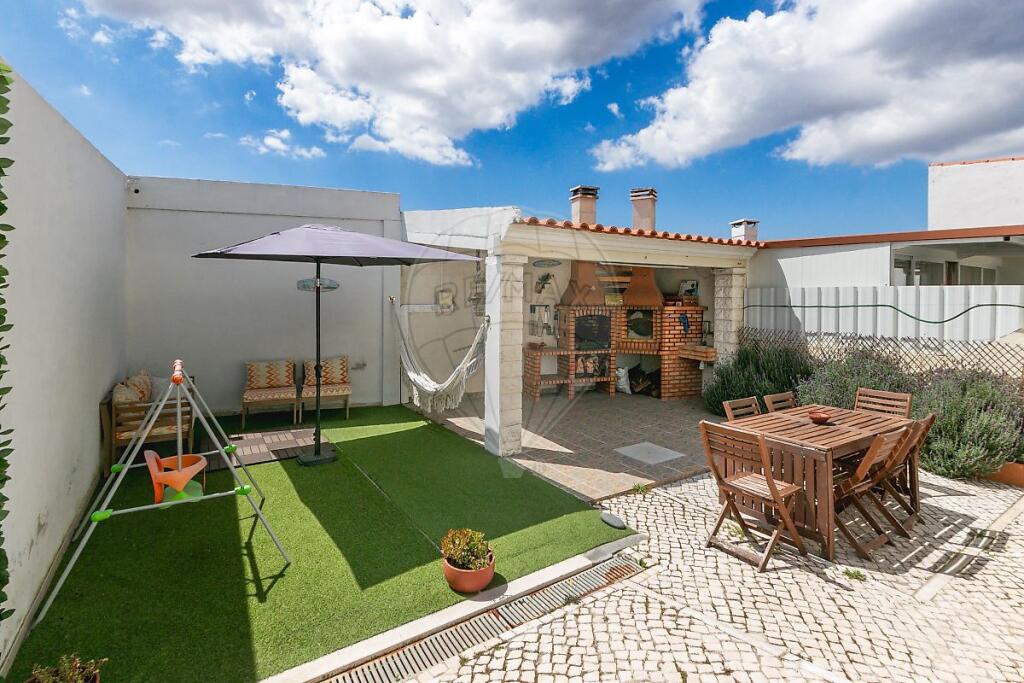 Main image of property: Setúbal, Sesimbra