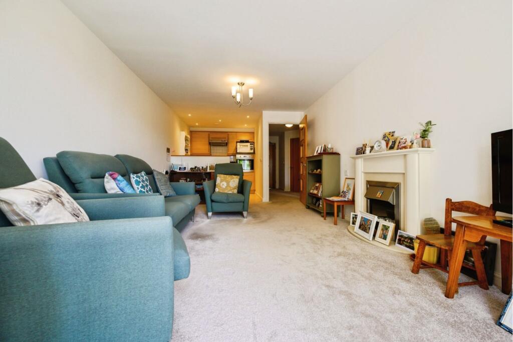Apartment in Southampton - More