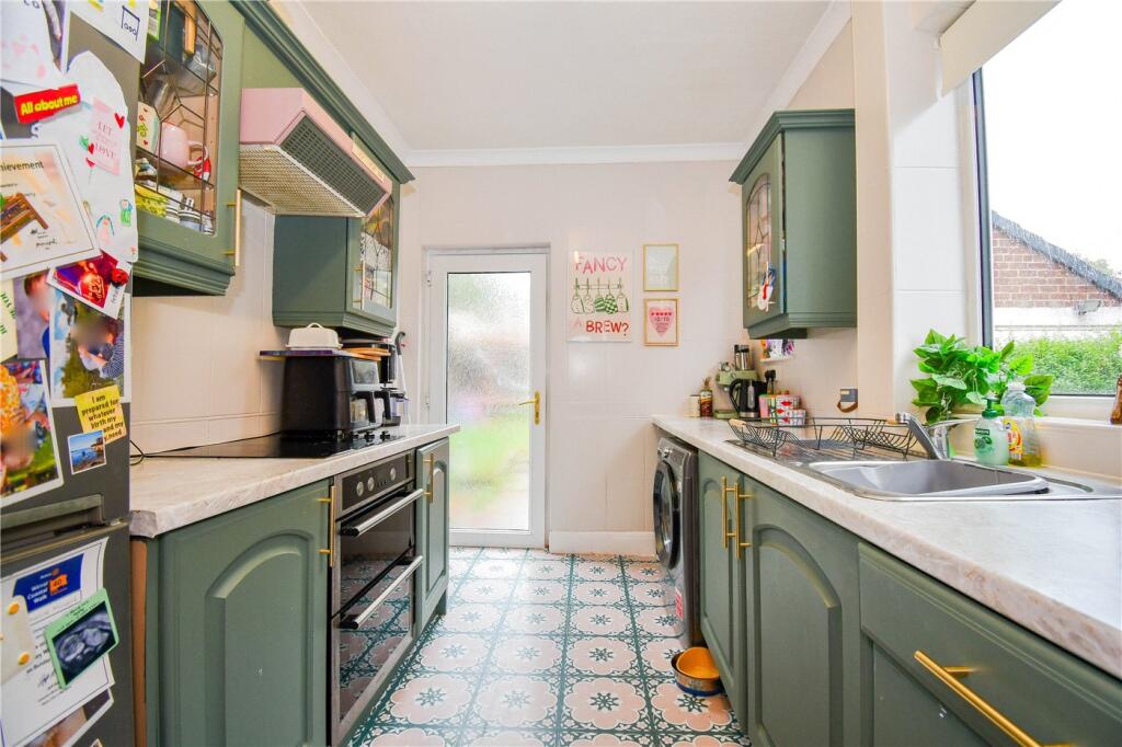 House in Greasby, Liverpool City Region - View 3