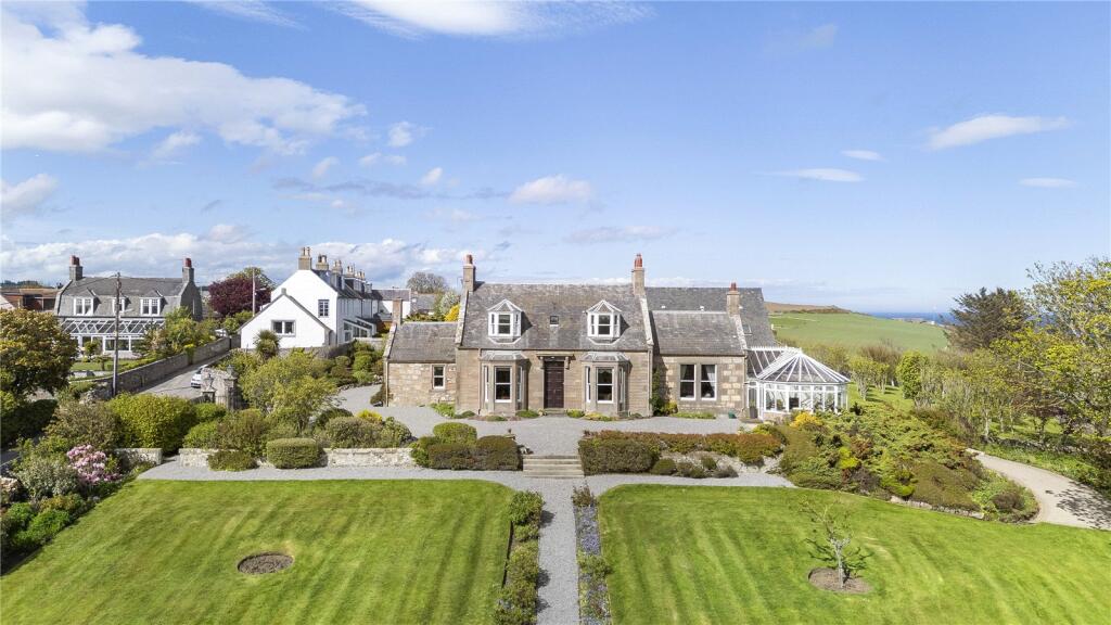 Stranathro House, 13 Marine Terrace, Muchalls, Stonehaven, Aberdeenshire, AB39 3RD