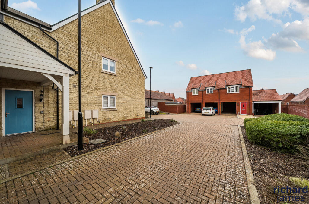 Jeffrey Close, Tadpole Garden Village, Swindon, SN25 photo 2