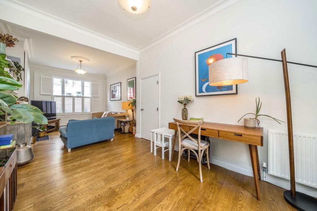 House in London, Maitland Park, Kentish Town - More