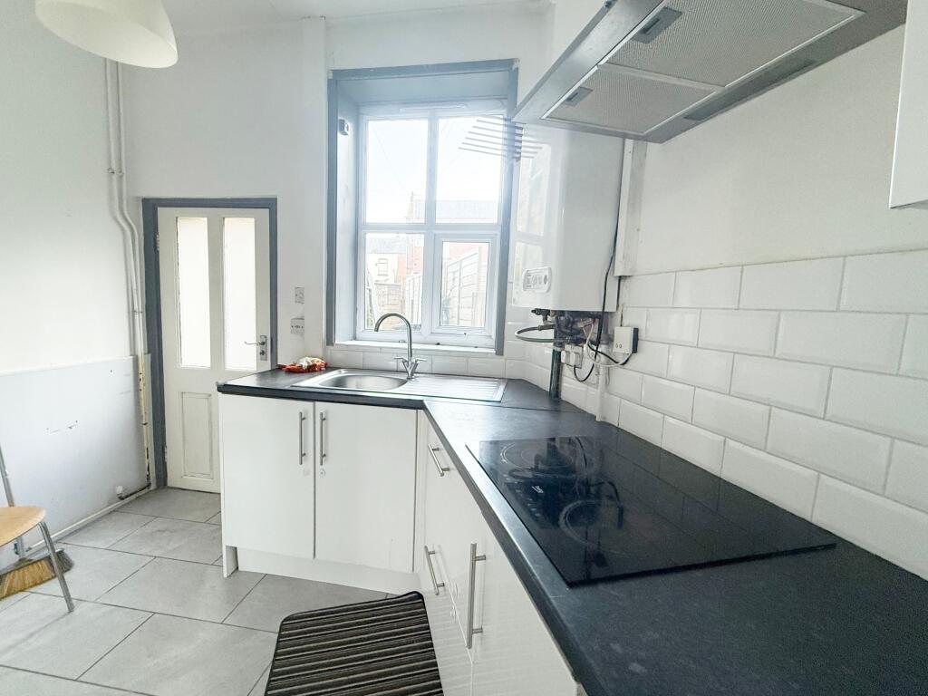 House in Bolton, Halliwell - View 5