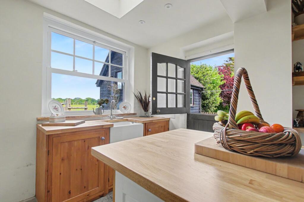 School Lane, Milford on Sea, Lymington, SO41 - More