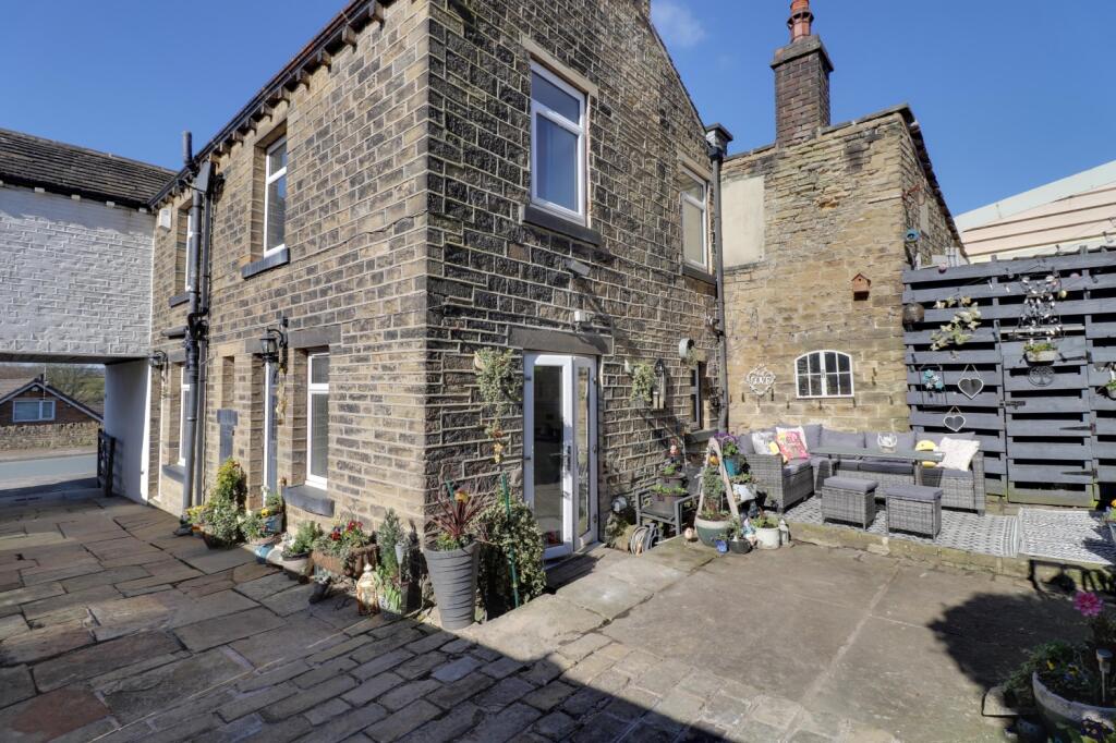 Main image of property: Tanyard Road, Oakes, Huddersfield, West Yorkshire, HD3