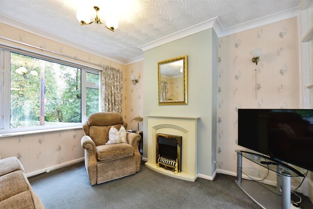 House in Sheffield, South Yorkshire - More