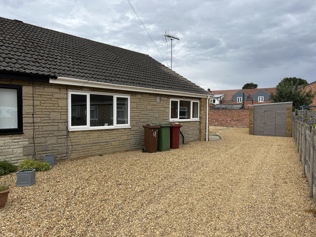Main image of property: 31 Pinfold, Epworth, North Lincolnshire, DN9 1SG