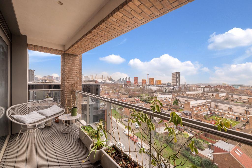 Main image of property: Heritage Tower, 118 East Ferry Road, LONDON, E14 3NW