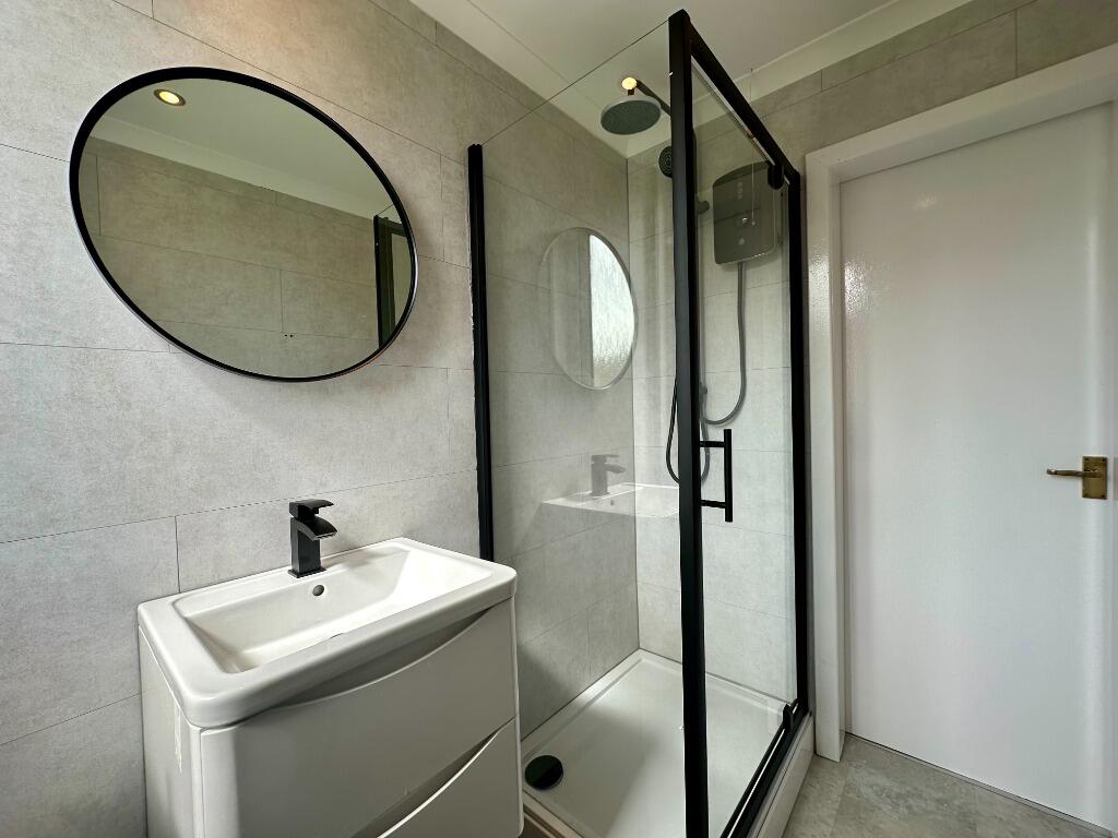 Apartment in Paisley - View 5
