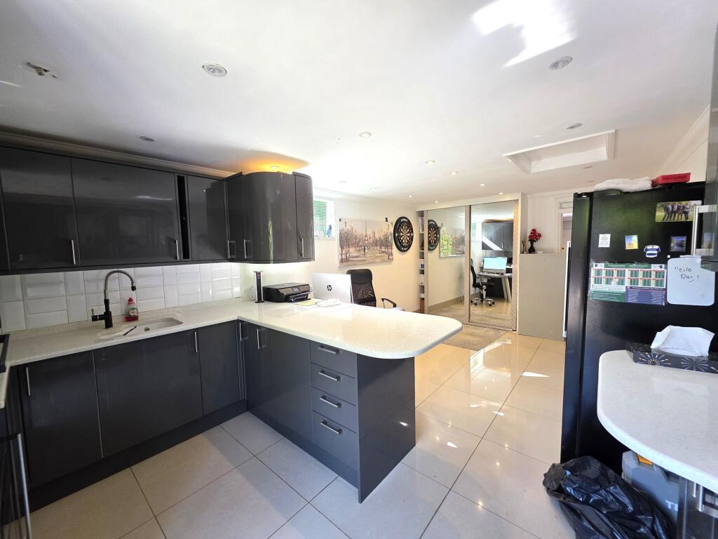 Duffield Road, Woodley, RG5 photo 2