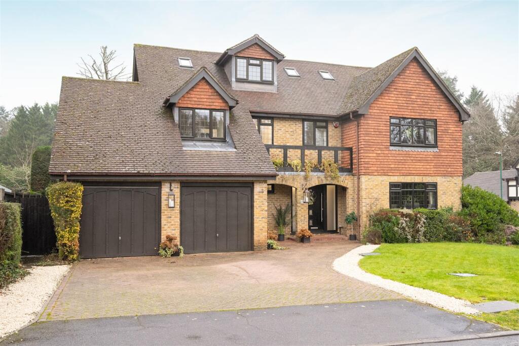 Main image of property: Grant Walk, Sunningdale