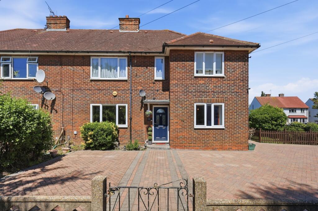 Springfield Gardens, Woodford Green, Redbridge photo 3