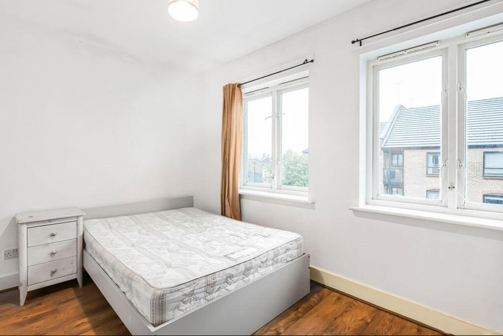 5 bedroom terraced house for rent