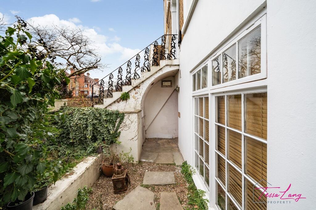 Main image of property: Queens Crescent, London, NW5
