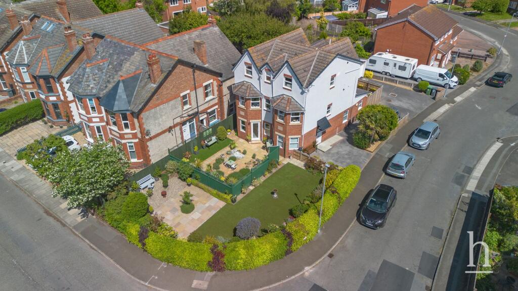 3-bed flat on Madeley Drive, West Kirby, CH48, £450,000