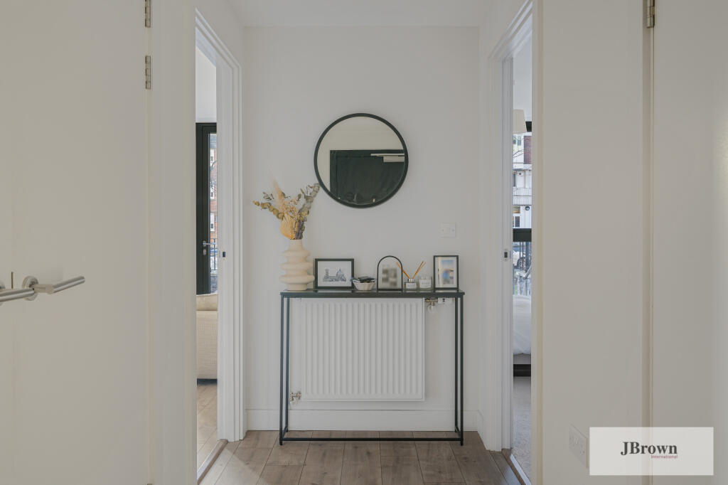 Apartment in London - View 5