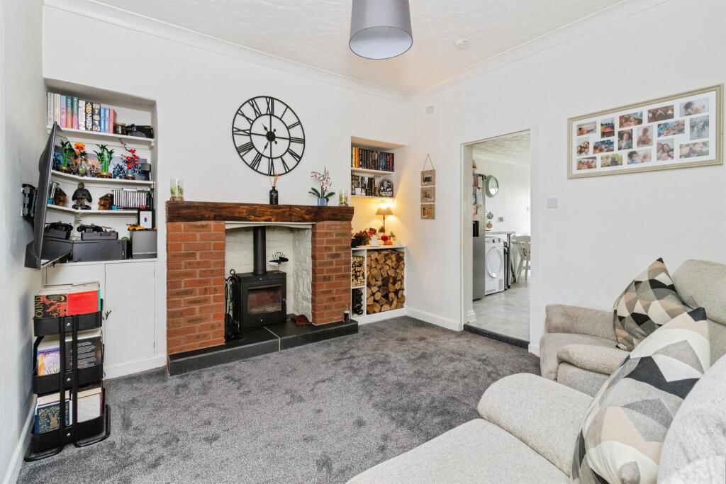 Main image of property: Fore Street, Kingsteignton, Newton Abbot