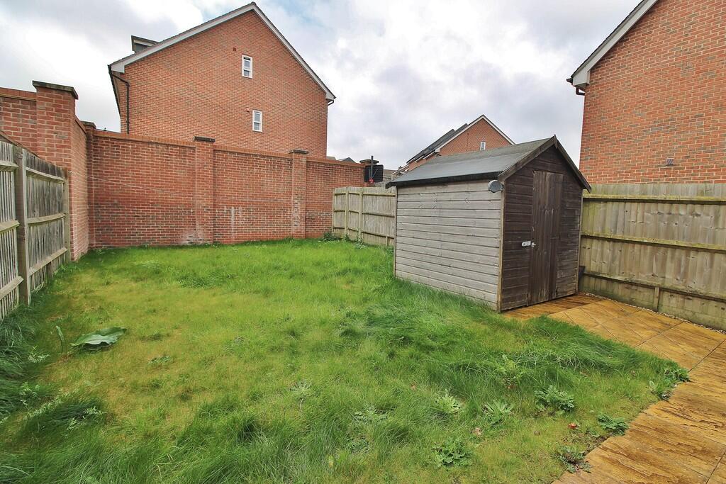 Bazeley Road, Waterlooville - View 6