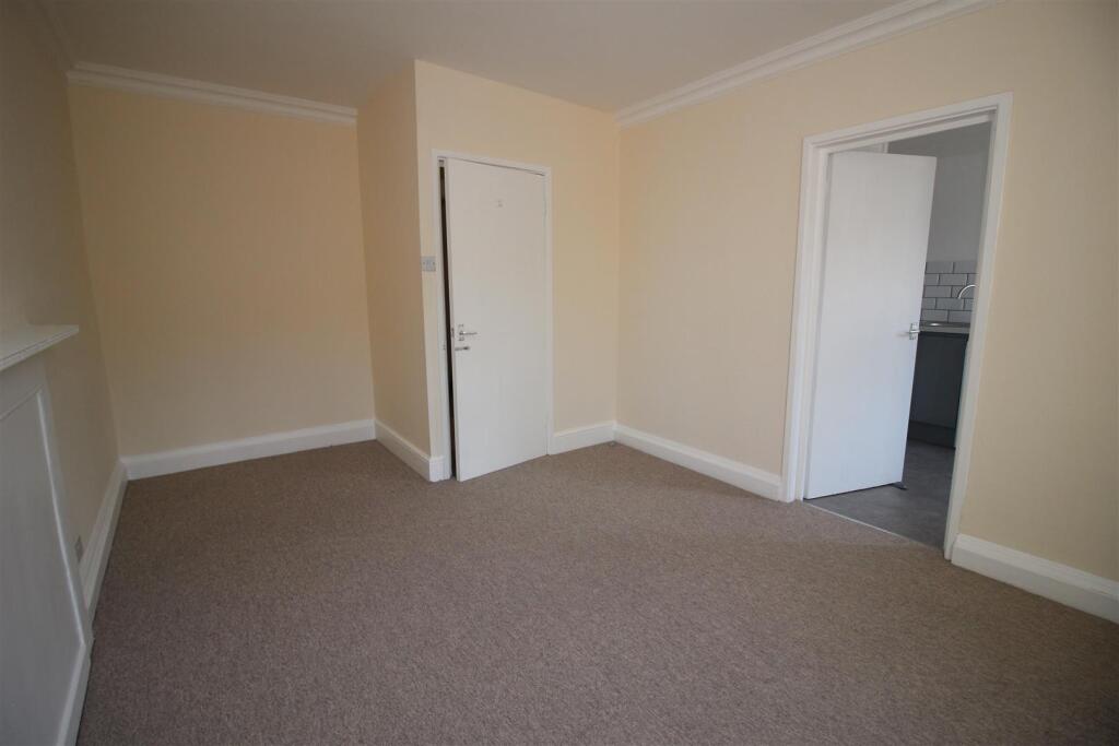 Apartment in Bath, Kingsmead - View 5