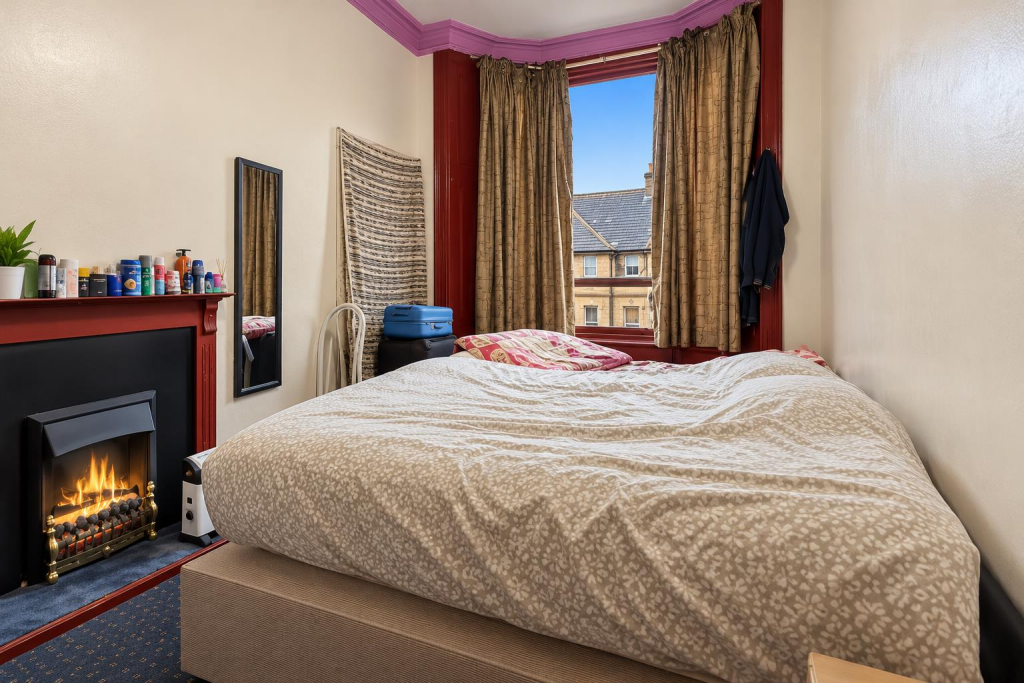 Apartment in Glasgow - View 3