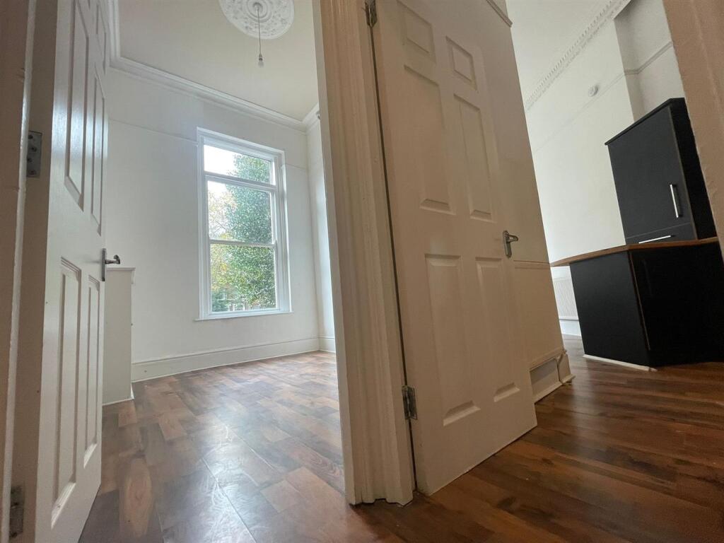 Apartment in Liverpool - More