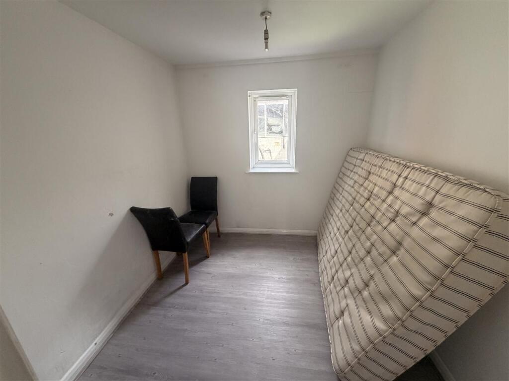 Apartment in Southampton, Shirley Park - More