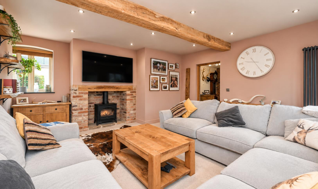House in Burton-on-Trent, Yoxall - View 3