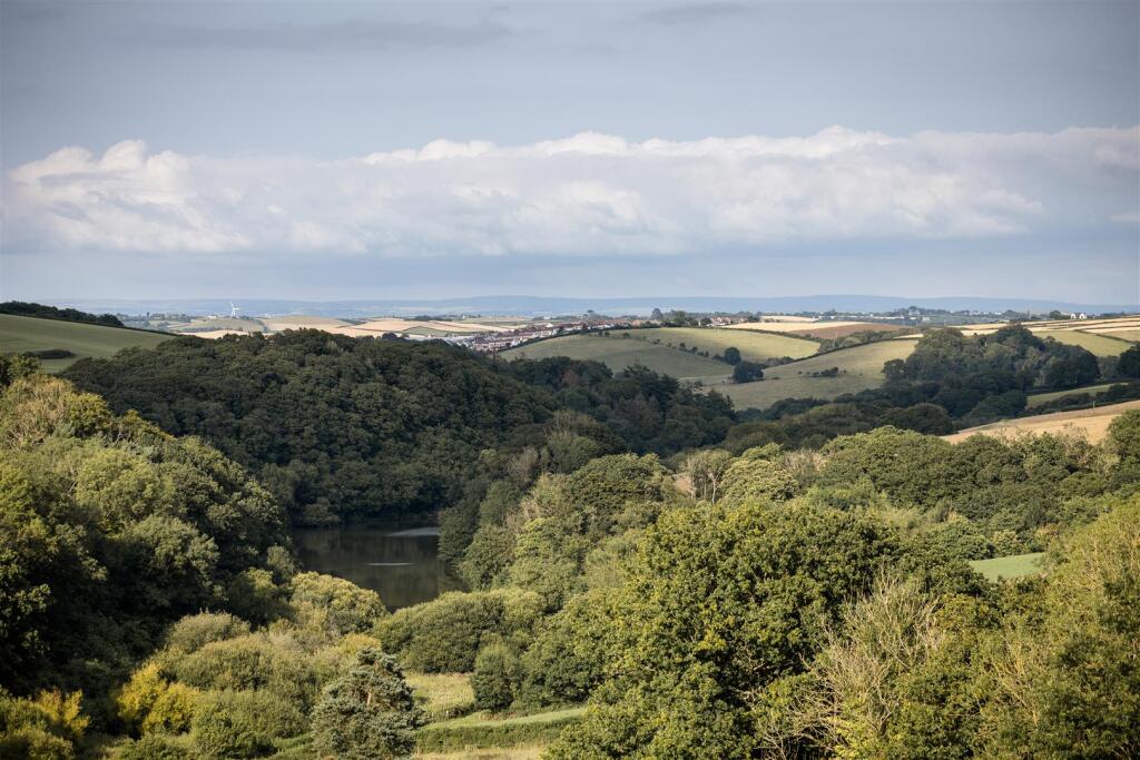 House in Exeter - View 3