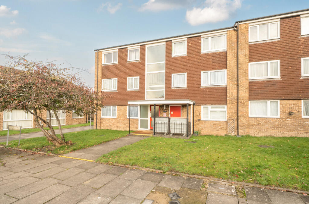 Main image of property: Fairfield Road, Dunstable, Bedfordshire