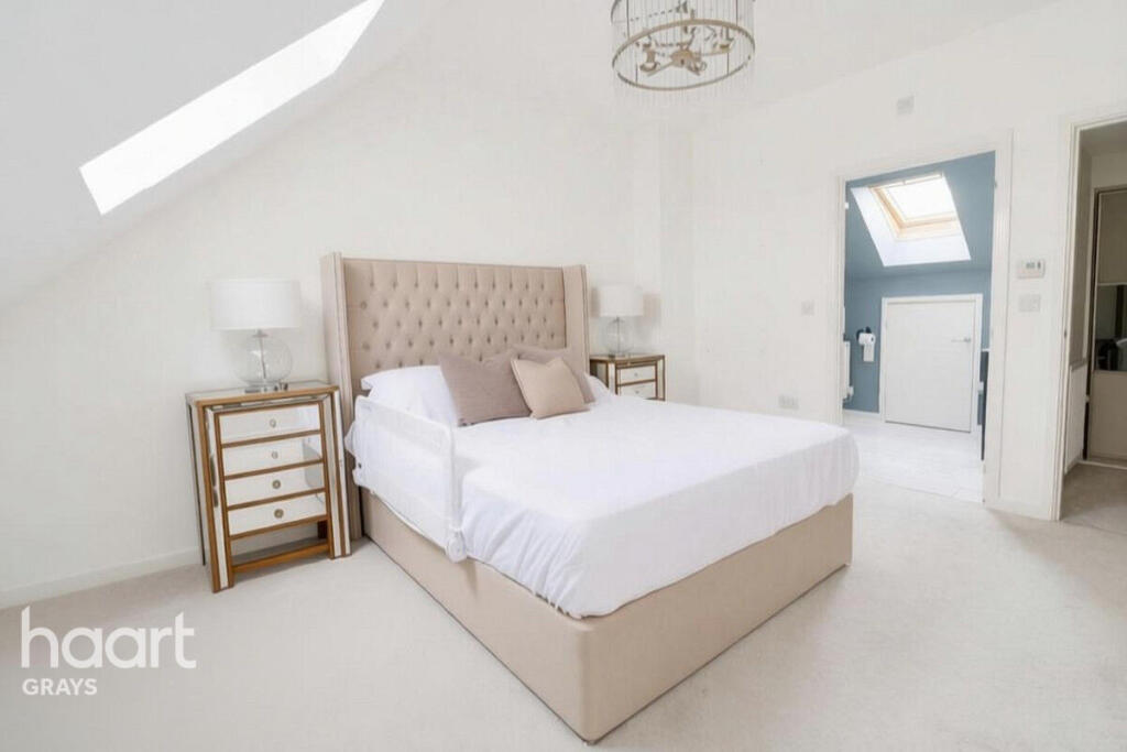 House in Thurrock, Essex - View 5
