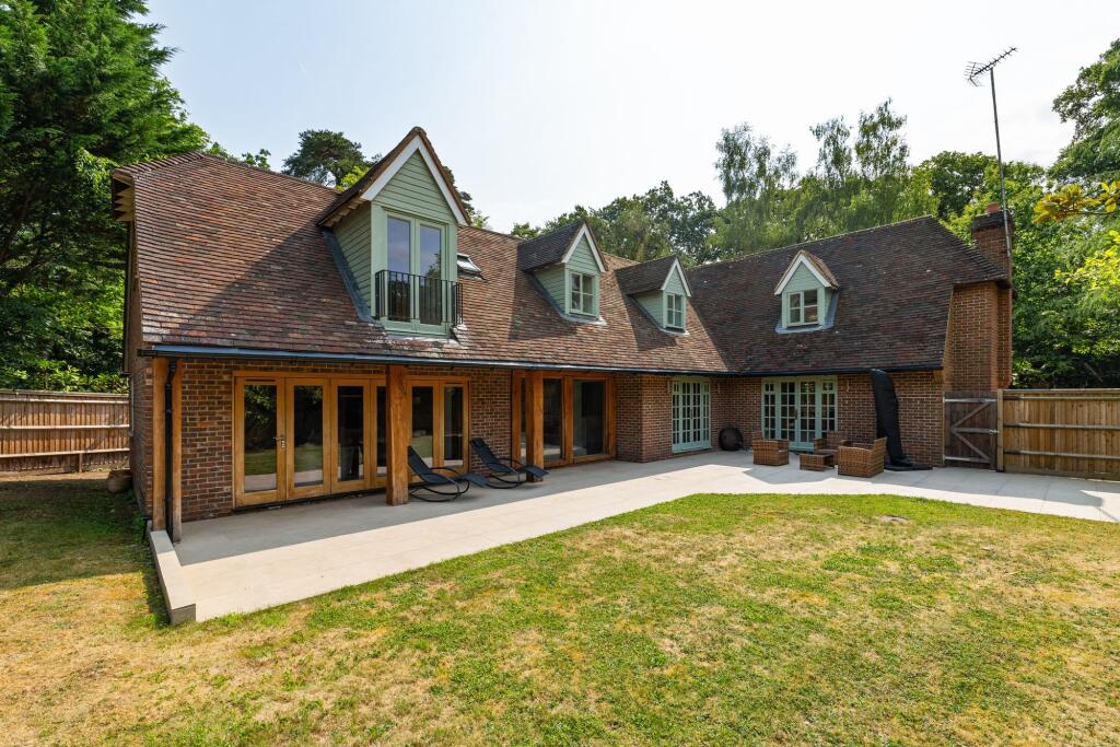 Main image of property: St. Neots Road, Eversley, RG27