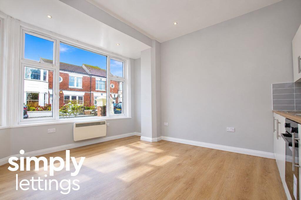 Apartment in Brighton - View 3